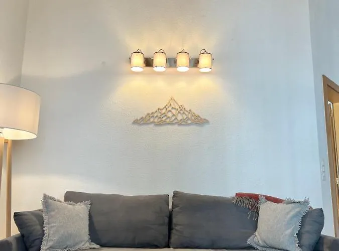 Apartmán Renovated Flat In Center Of The Village *