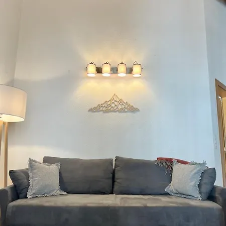 Apartment Renovated Flat In Center Of The Village *